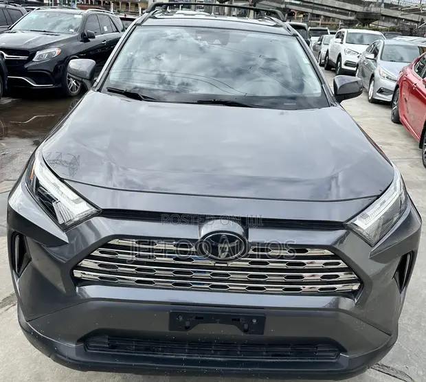 2021 Toyota RAV4 LE SUV - Foreign Used - 1