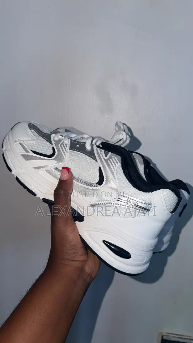 Shein White Gym/Running Shoes - Size 39.5 - 1