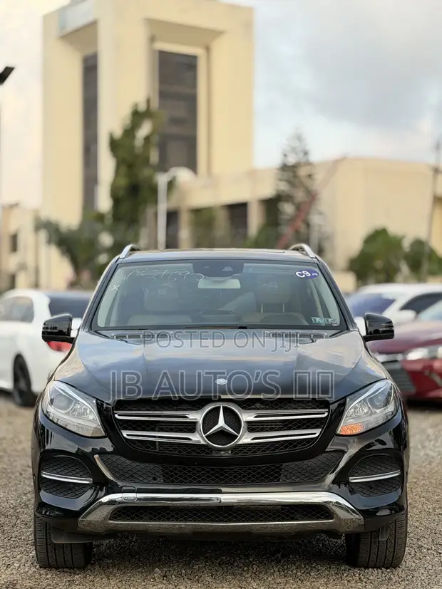 Mercedes-Benz GLE 350 2016 Black - 1