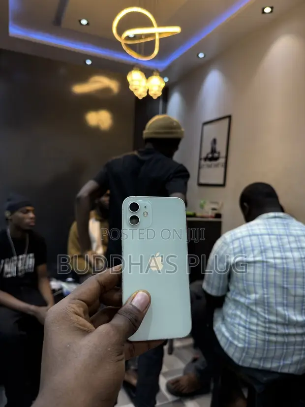 Apple iPhone 12 64GB Green - 1