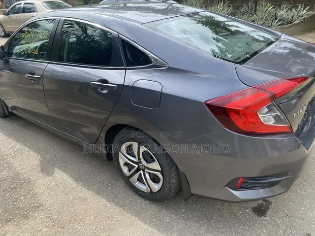 2016 Honda Civic Touring Sedan (1.5L) - Waje An Yi Amfani Da Ita - 1