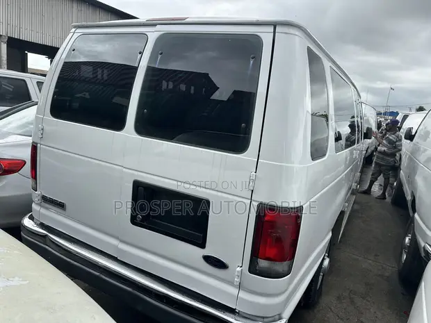 Ford E350 2006 Bus - Direct Foreign Used - 1