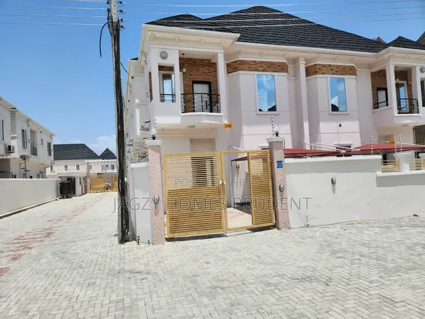 4 Bedroom Semi-Detached Duplex a Garin Ikota G.R.A, Lekki Expressway - 1