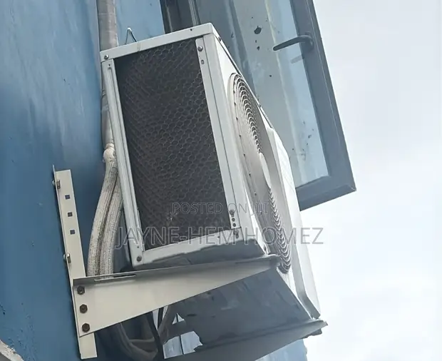 Hisense 1HP Inverter Air Conditioner - 1