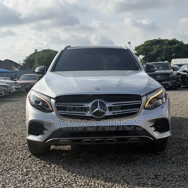 2016 Mercedes-Benz GLC 300 Silver - 1