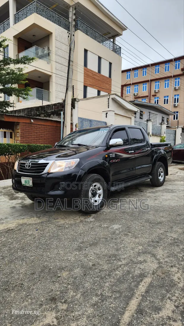 Toyota Hilux 2.7 VVT-i 4x4 SRX Pickup 2011 - An Gyara - 1