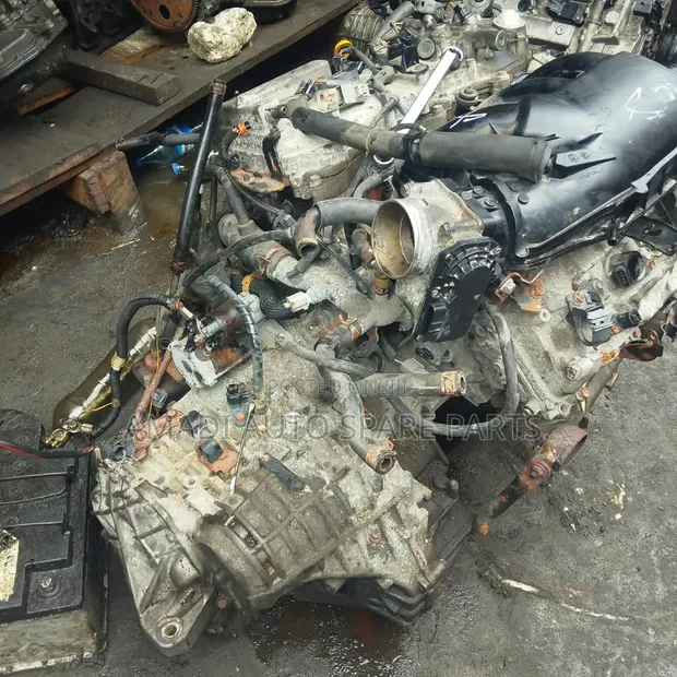 Used Toyota Avalon 13-Pin Gearbox (2002-2005) - 1