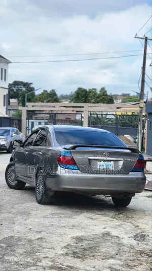 2006 Toyota Camry LE Sedan