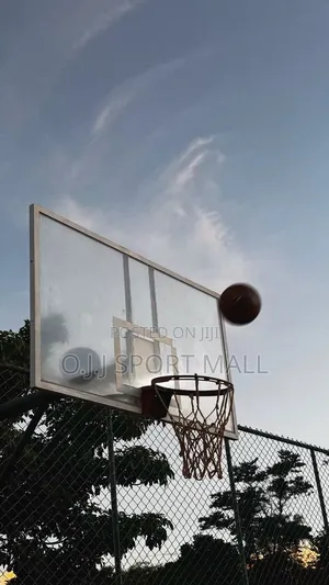 Brand New Fibre Backboard for Basketball Hoop with 3 Balls