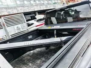 Toyota Tacoma & Hilux Rolling Cover - Brand New