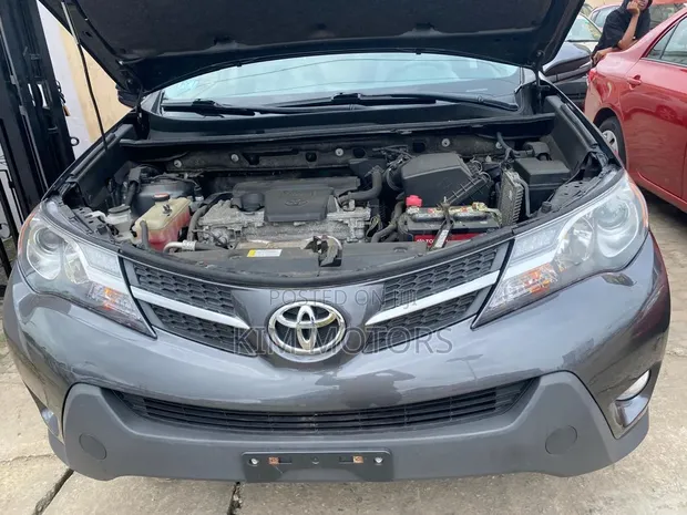 2015 Toyota RAV4 XLE SUV AWD - 1
