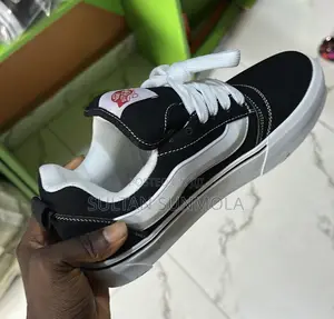 Vans Knu Skool Sneakers