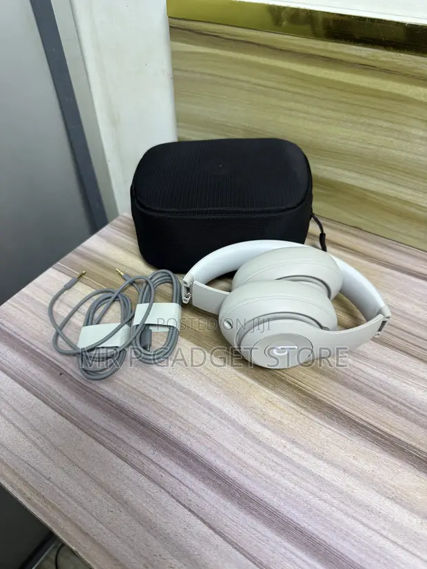 Beats Studio Pro Headphones - 1
