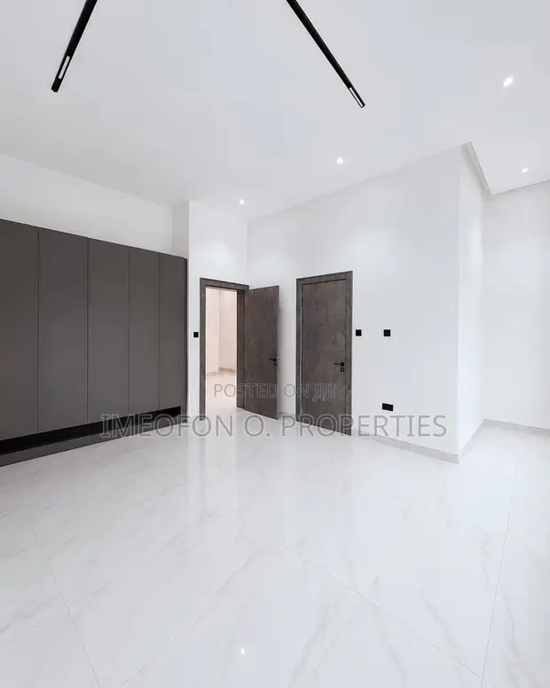 Furnished 4-Bedroom Townhouse/Terrace in Guzape District for Sale - 1