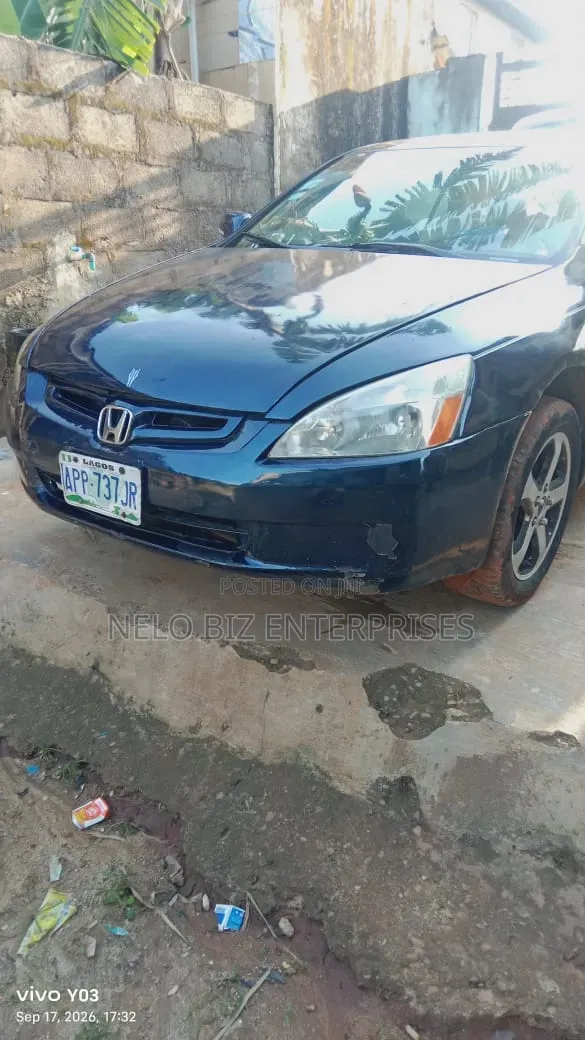 Honda Accord 2004 Blue - 1