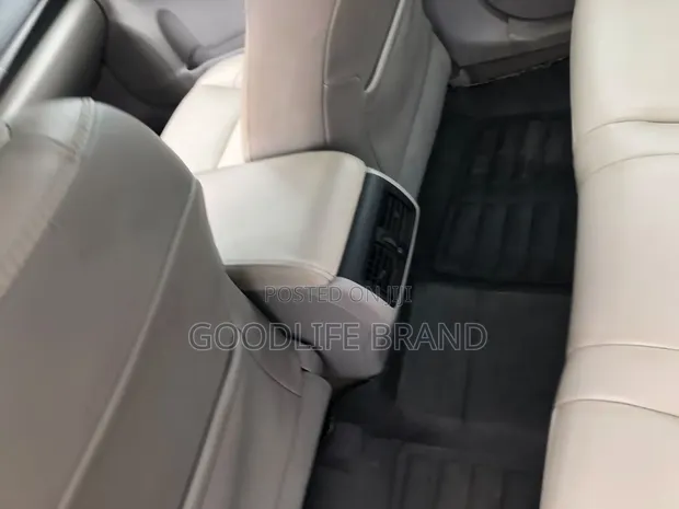 2015 Toyota Camry XLE Sedan - Belgium Grade - 1