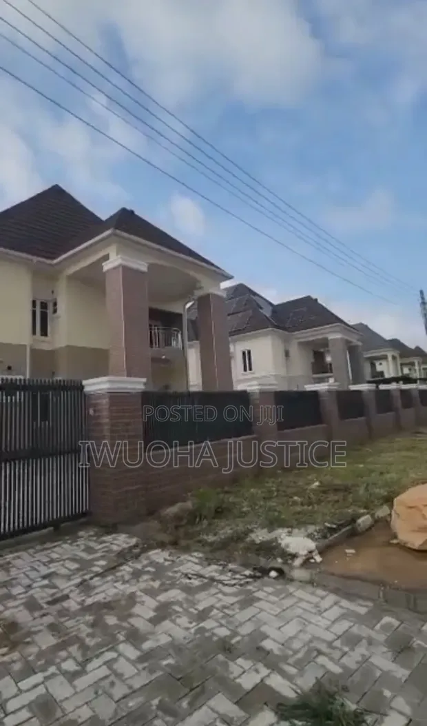 5 Bedroom Duplex a Cikin River Park Estate, Abuja Don Siya - 1