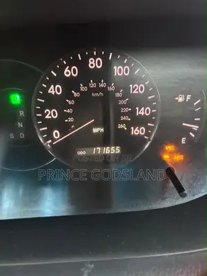 Toyota Avalon Limited 2010 Fari