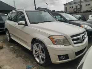 2010 Mercedes-Benz GLK350 Full Option