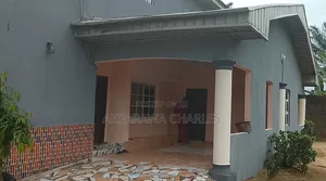 Furnished 5-Bedroom Duplex da BQ a Uyo don Siyarwa