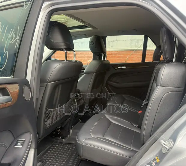 Mercedes-Benz ML 350 4Matic 2012 Gray - 1