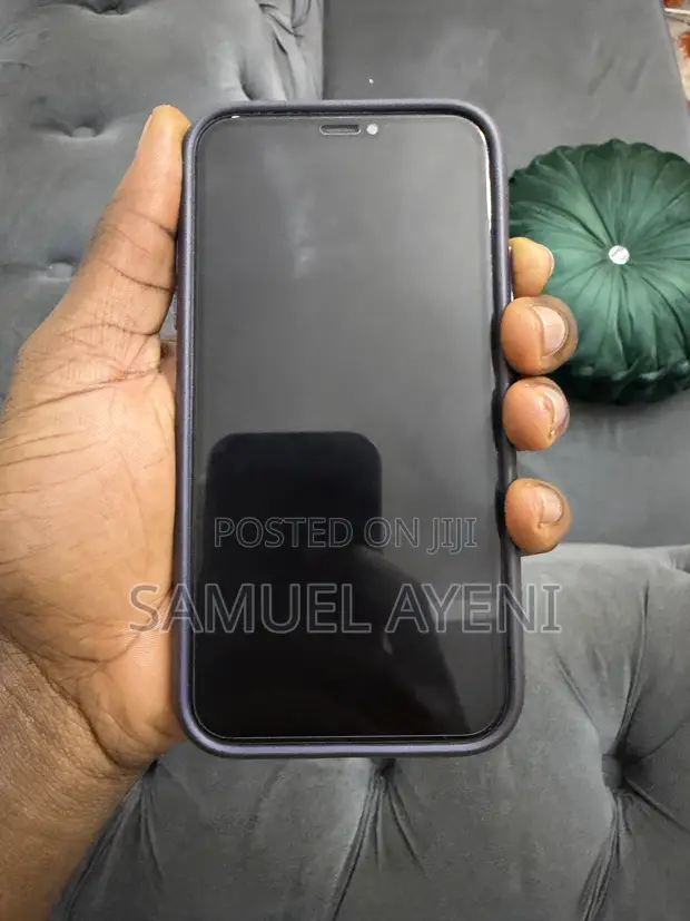 Apple iPhone 11 64GB Red - 1