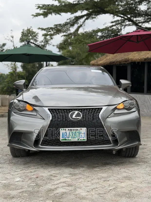 Lexus IS 250 2015 Gray - 1