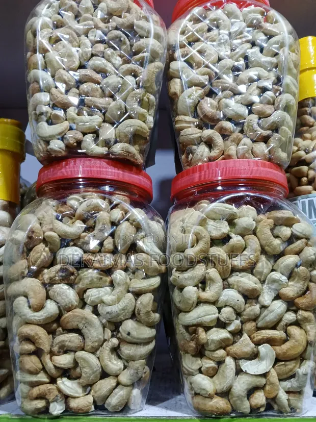 Crunchy Whole Nut Cashew Nuts - 1