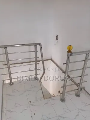Furnished 1-Bedroom Duplex a cikin Mini Estate, Yakoyo/Alagbole