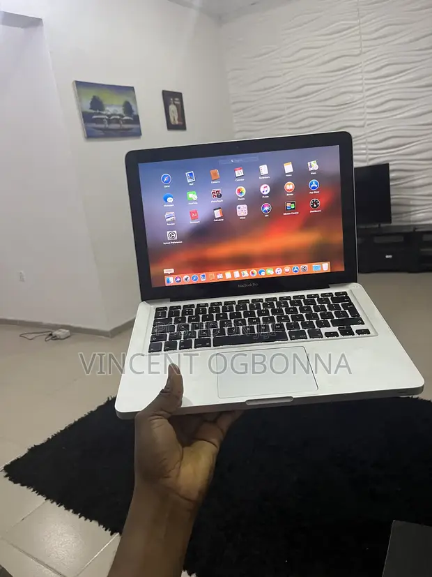 Apple MacBook Pro 2012 8GB RAM, 128GB SSD - 1
