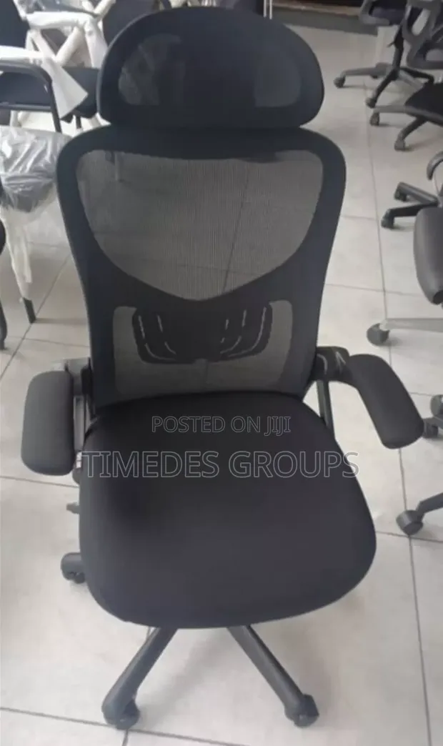 Executive Modern Office Swivel Chair - 1