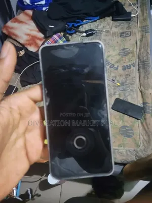 Samsung Galaxy S21 5G 256GB Baki