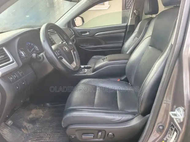 2018 Toyota Highlander Limited 4x4 V6 SUV - 1