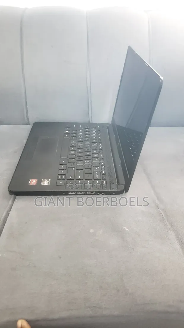 Laptop HP 14-dq1025cl 8GB RAM, 1TB HDD, Ryzen 3 - 1