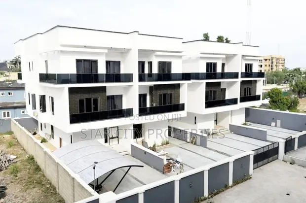 5-Bedroom Luxury Duplex with Pool in Ikeja GRA - 1