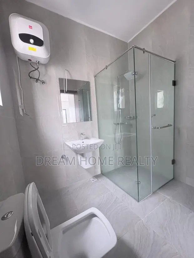 4 Bedroom Duplex with BQ in Lekki Phase 1 - 1