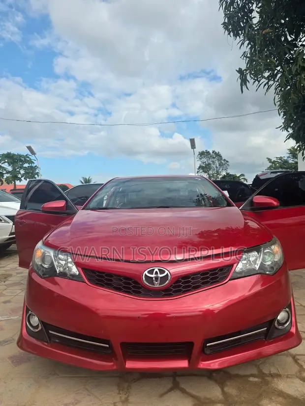 2012 Toyota Camry SE Jaja - 1