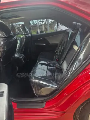 2012 Toyota Camry SE Jaja
