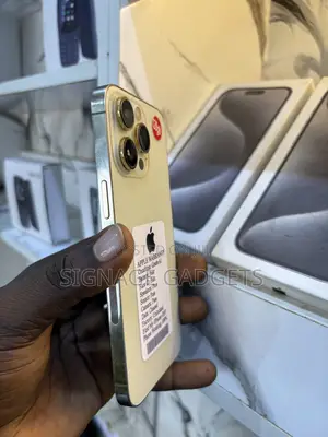Apple iPhone 14 Pro Max 128GB Gold