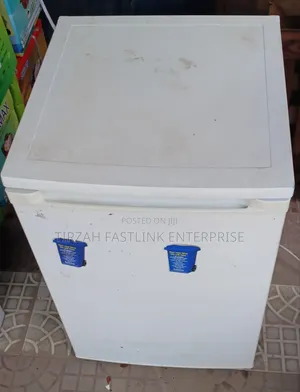 Essential Home CUL55W12 Firijin Kyauta - Tokunbo da aka yi amfani da shi daga UK