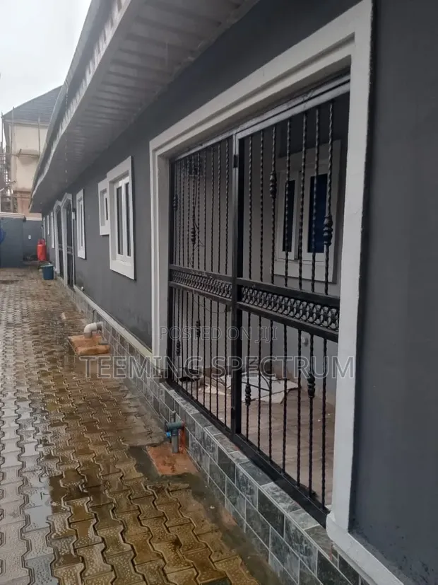 2 Bedroom Apartment don haya, Upper Mission Extension, Benin City - 1