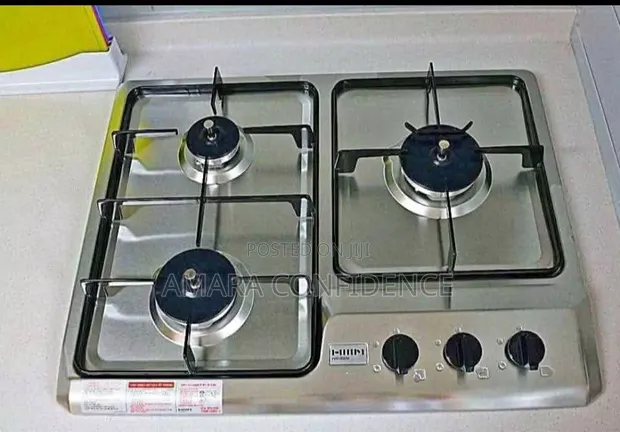 Rinnai 3-Tushen Gas Cooker - 1