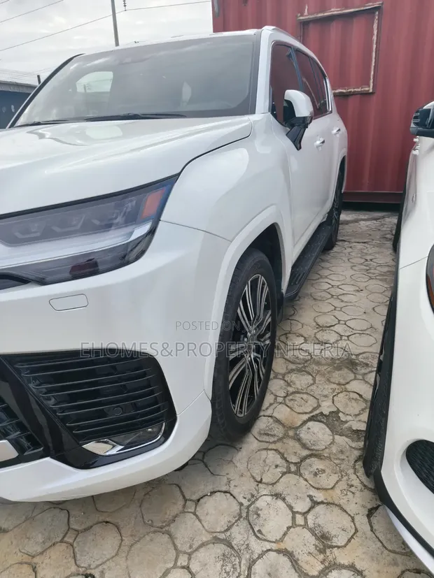 2022 Lexus LX 600 - Foreign Used - 1