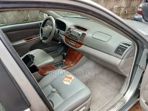 2006 Toyota Camry XLE Sedan