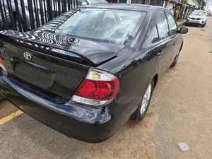 Toyota Camry 2005 Baki