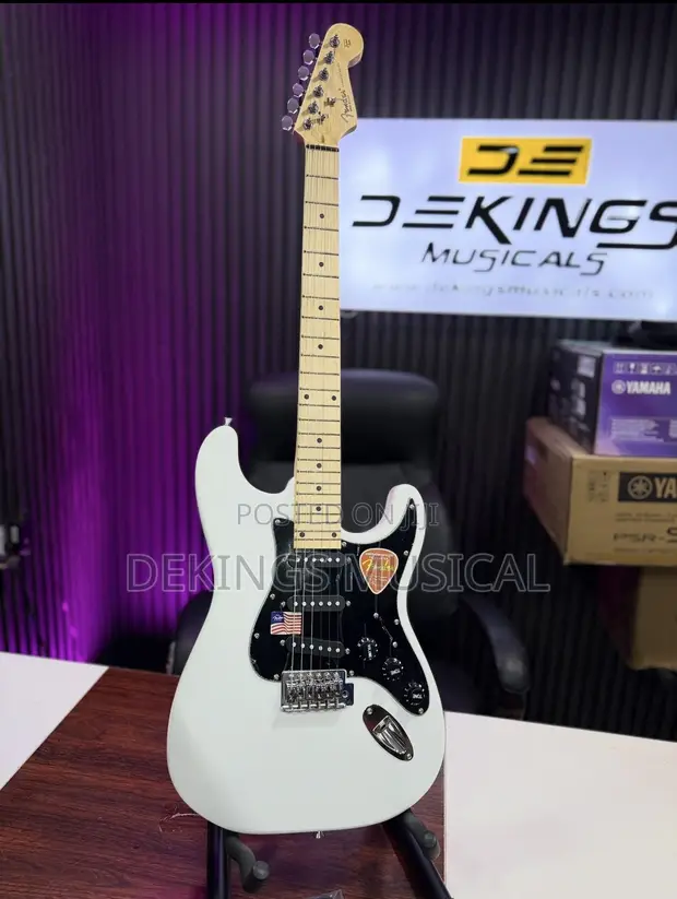 Fender Stratocaster Electric Lead Guitar - White - 1