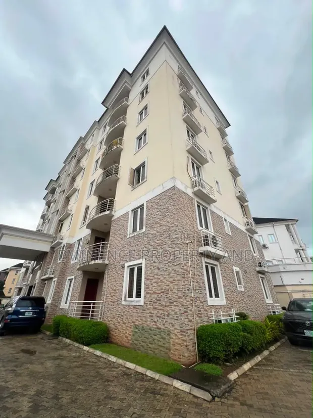3 Bedroom Apartment with BQ, Pool & Gym in Lekki Phase 1 for Rent - 1