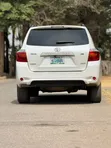 Toyota Highlander 2010 White - 2