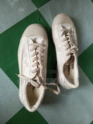 Warrior Casual Sneakers - Girman 42