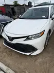 2019 Toyota Camry LE (2.5L 4cyl 8A) White - 3